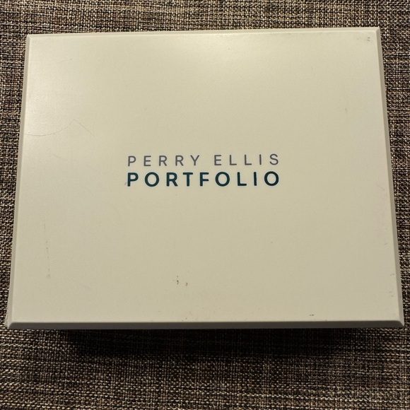 Perry Ellis Portfolio Men's Genuine Leather Passcase ID Wallet Black NWT - Picture 12 of 13